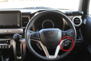運転席パネルのスターター場所画像